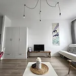 Studio Pieskowa Skala *